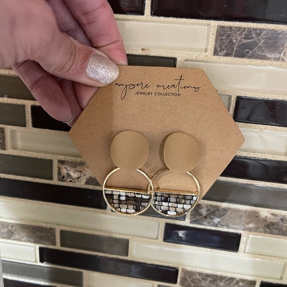 Earrings Irredesident, Gold With Boho Tile, New! - Picture 4 of 4